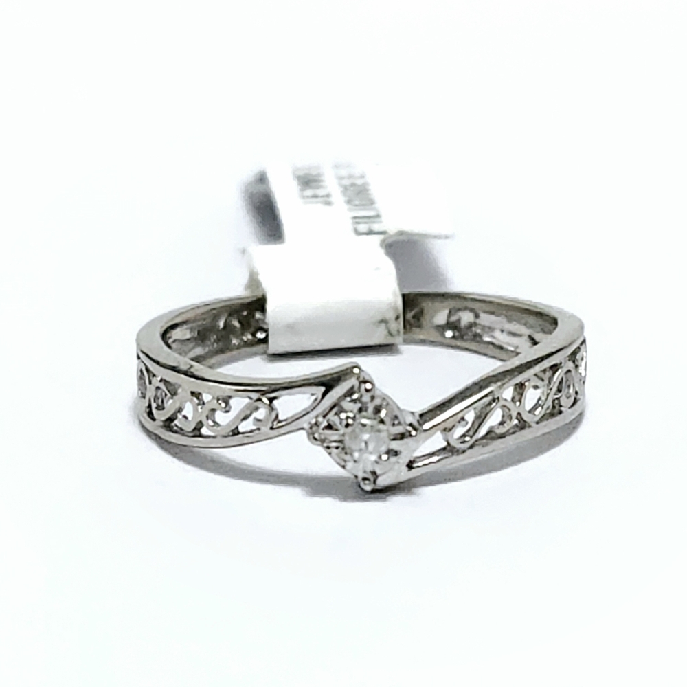 10K Gold Diamond filigree Ring sz 4.5